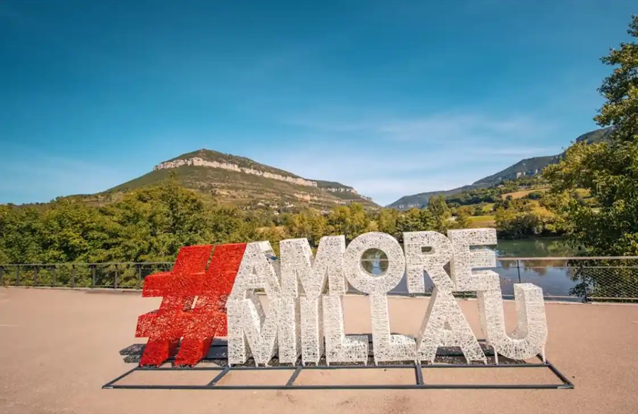 Si tu vas à Millau – Clip
